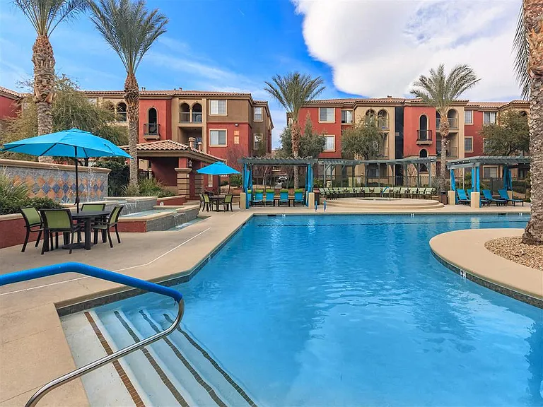 Montecito Pointe Apartments — Photo 16