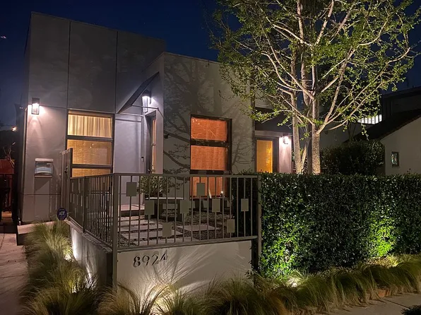 8924 Dorrington Ave, West Hollywood, CA 90048