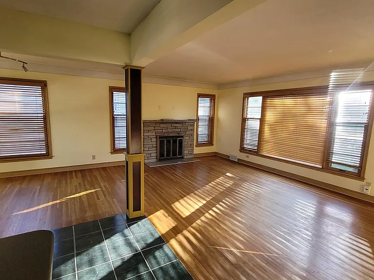 6015 Elliot Ave — Photo 9