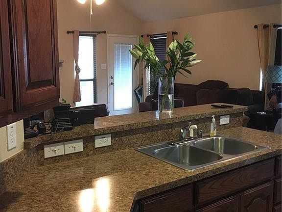 3rd image of 4109 Twinleaf Dr