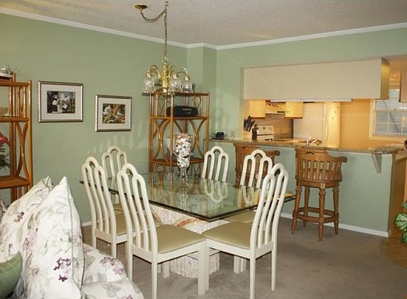 5th image of 4410 Warren Ave APT 211