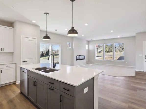 2456 N Blossom Cir, Long Lake, MN 55356