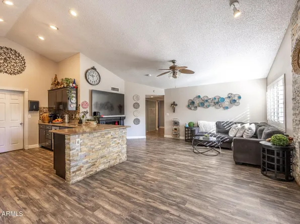 15213 N 62nd Dr, Glendale, AZ 85306