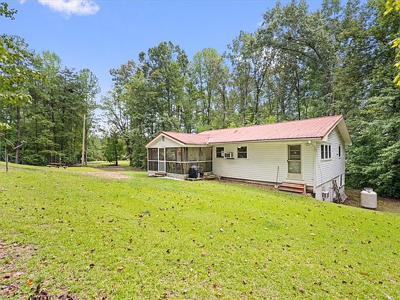 3rd image of 137 Patterson Ridge Rd