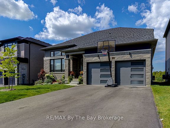 4th image of 33 Nicort Rd