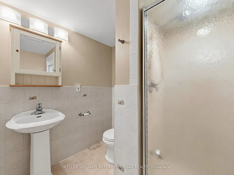 45 Cameo Dr — Photo 34