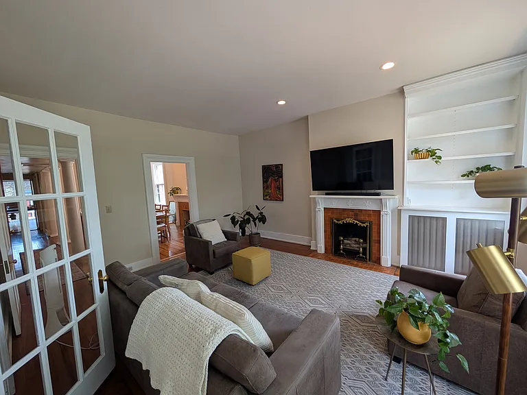 1332 Broadway St — Photo 7