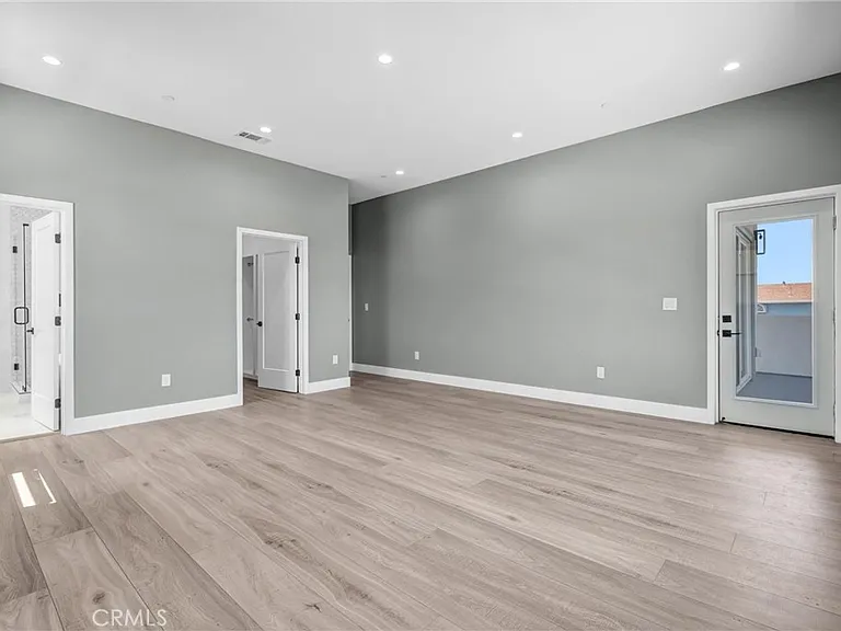 2130 W 238th St — Photo 25