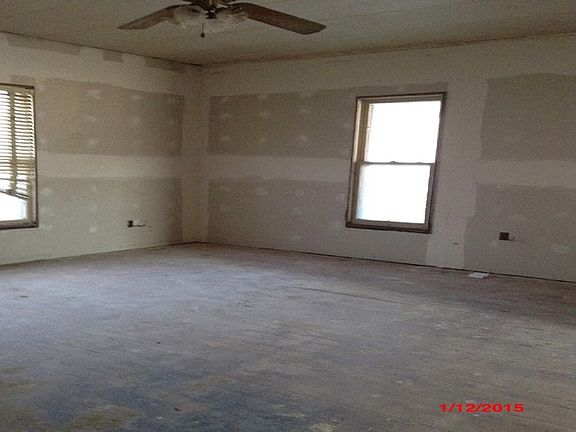 2nd image of 950 Grant Ave