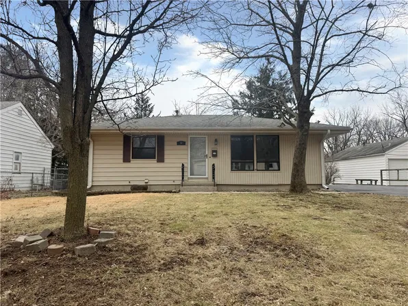 56 Southwood Dr, Decatur, IL 62521