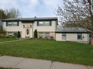 8298 Peachtree Ave NE, Rockford, MI 49341