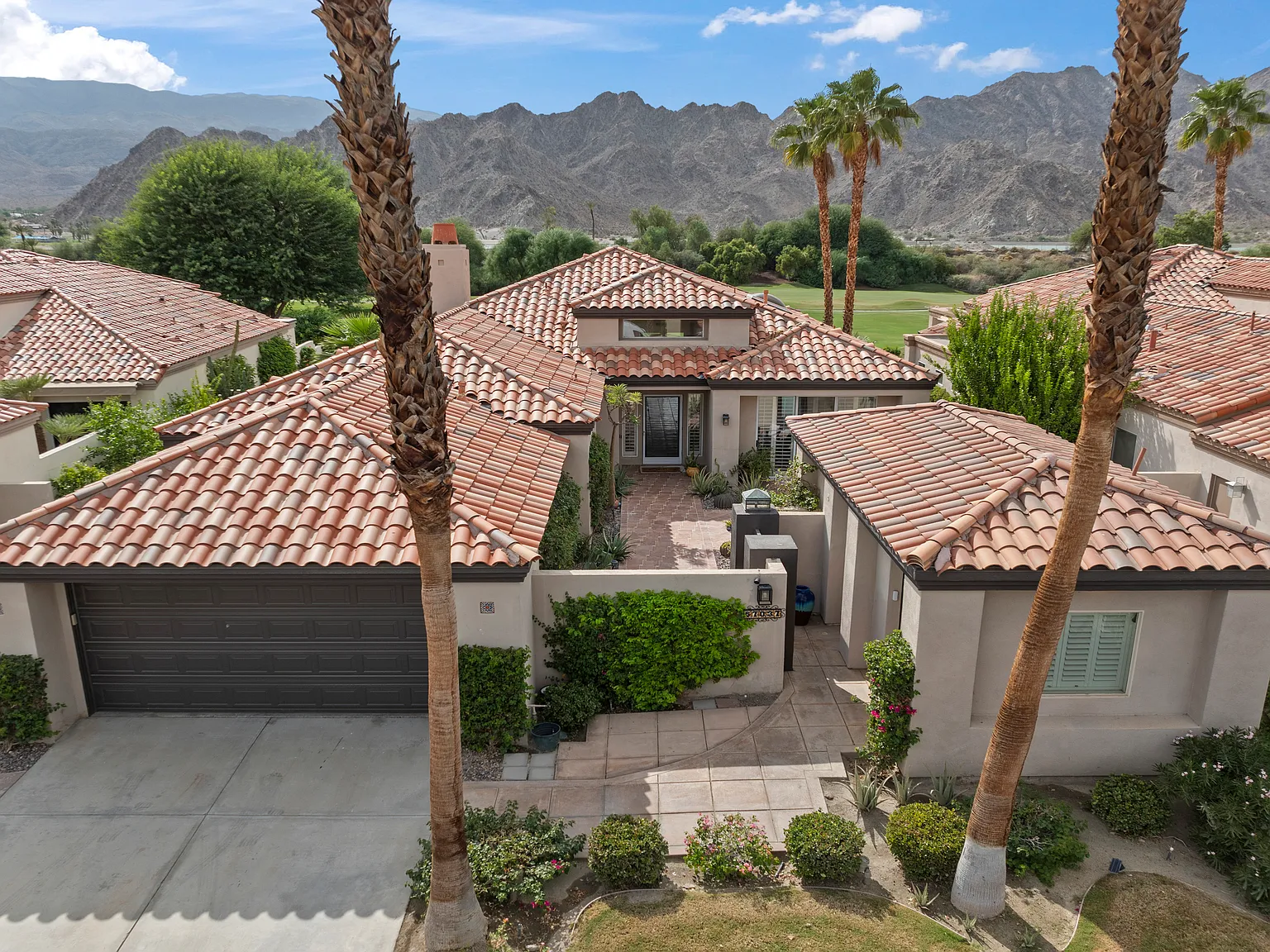 4 bed, 4.5 bath, 3175 sqft, $12,000 — Photo 4