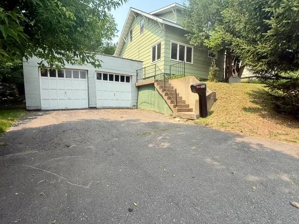 1019 N 8th Ave, Iron River, MI 49935