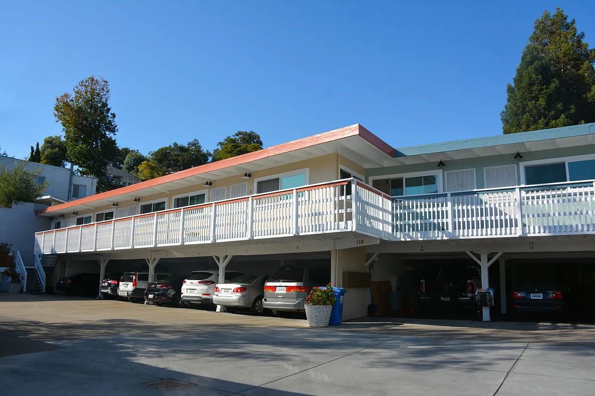 Building Photo - Blue Rock Apartments