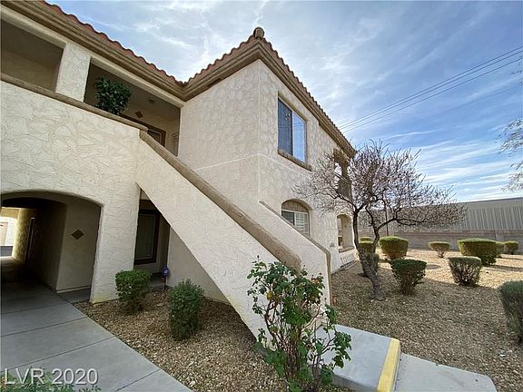 2nd image of 6912 Squaw Mountain Dr Unit 102