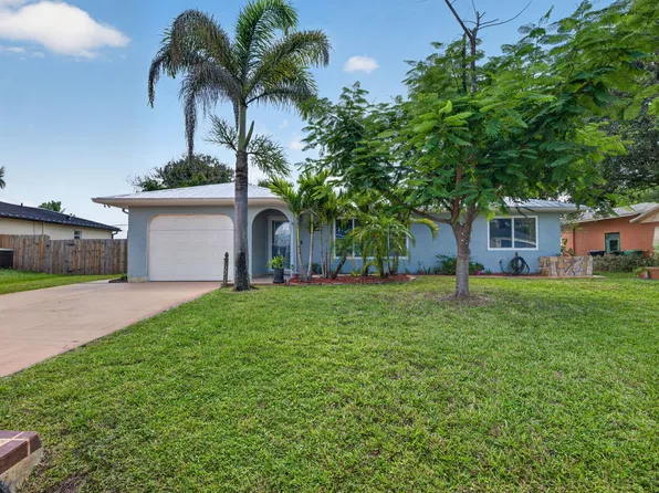 2231 SE Glover Street, Port St Lucie, FL 34984