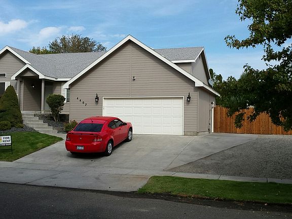 3rd image of 4407 Hilltop Dr