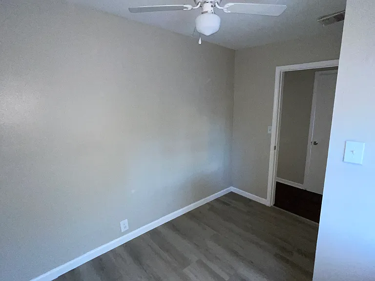 2801 Lexington Ave — Photo 6