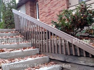 3408 W 102nd St, Bloomington, MN 55431