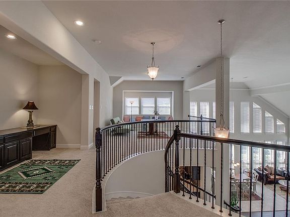 4th image of 2914 Regents Park Ln