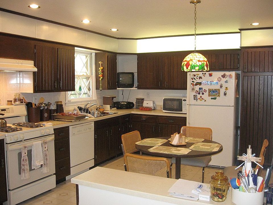 2nd image of 12607 Darlenen St
