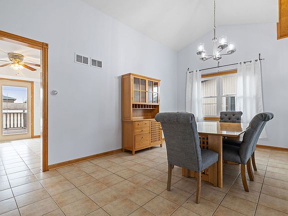 5th image of 15725 La Paz Ct