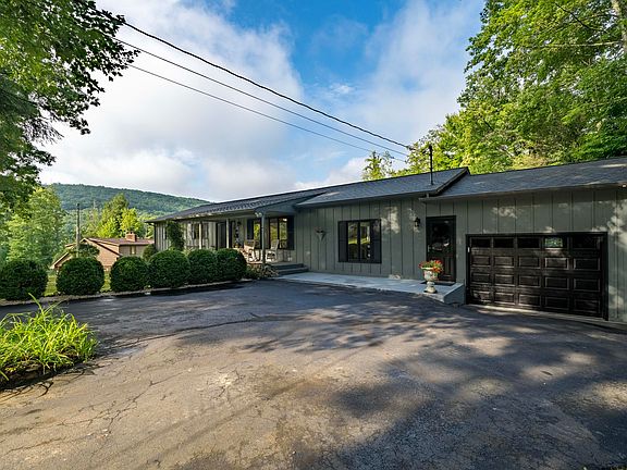 4th image of 452 Harbin Dr