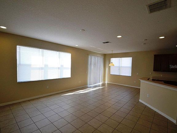 4th image of 1540 Truscott Ct
