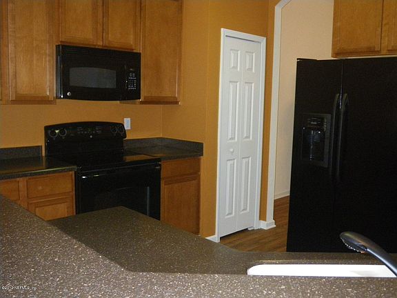 2nd image of 8427 Candlewood Cove Trl
