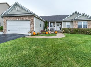 2420 Dustin Dr, Sycamore, IL 60178
