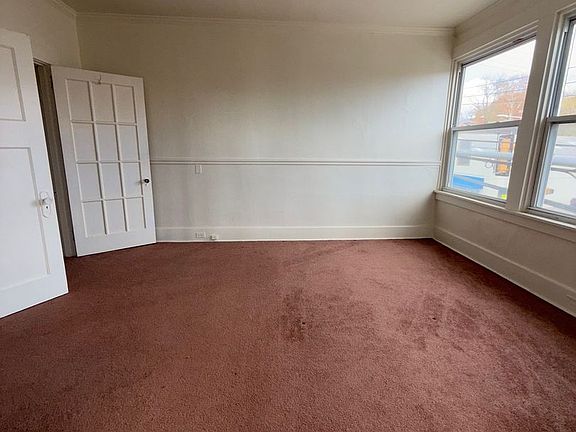 5th image of 401 Lincoln Ave