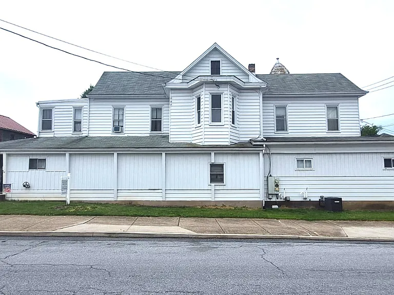 103 W Keller St #9 — Photo 4