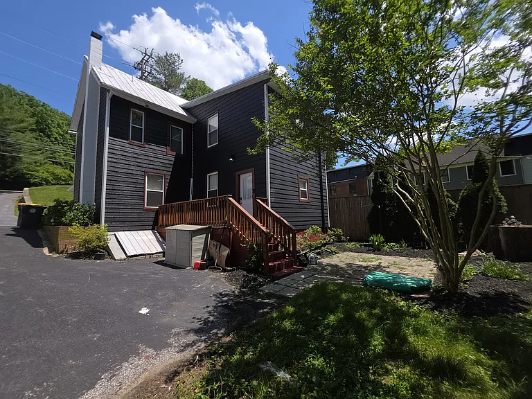 7516 Main St — Photo 43