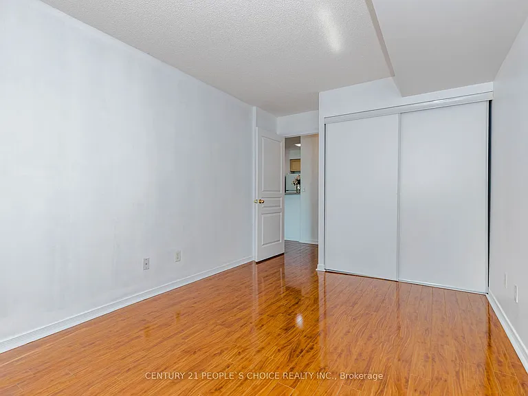 2565 Erin Centre Blvd #506 — Photo 17