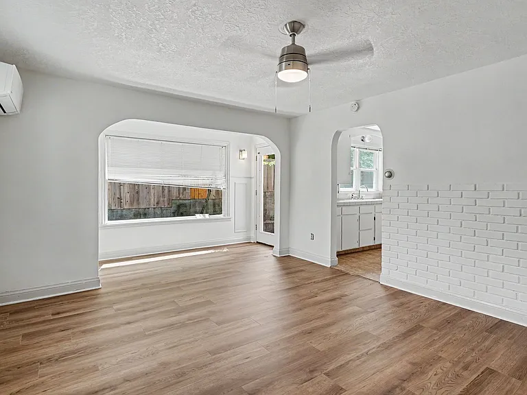 2151-2153 Winter St SE — Photo 5