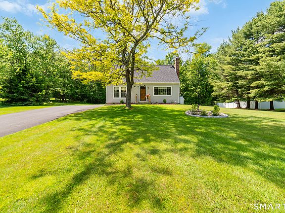3rd image of 38 Fountainhead Road