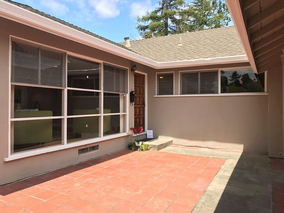 1st image of 7877 Belknap Dr