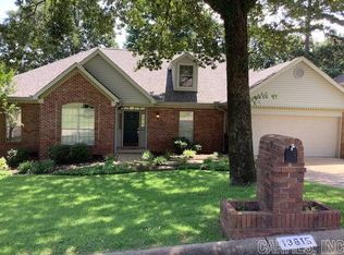 13815 Longtree Dr, Little Rock, AR 72212