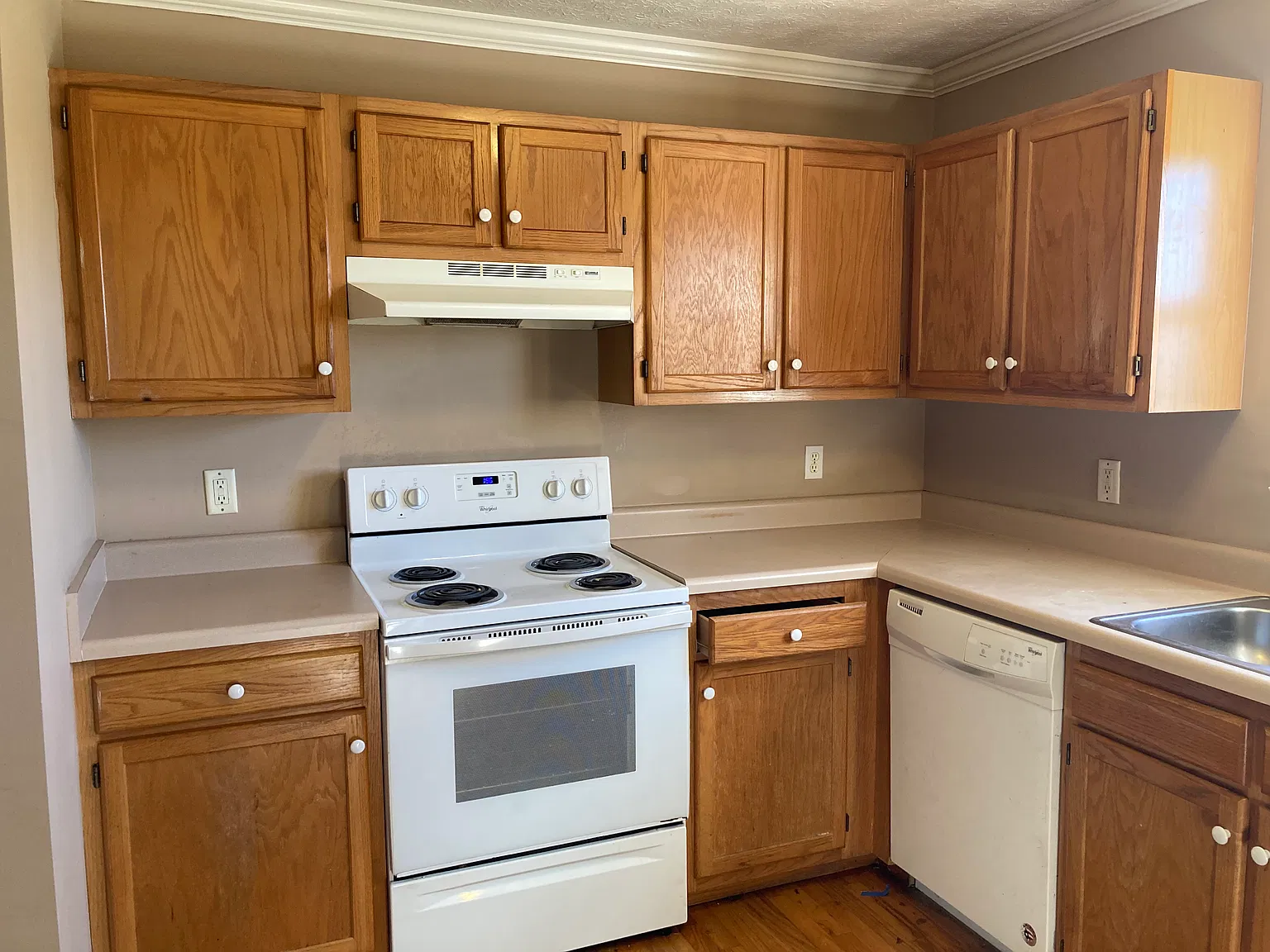 2 bed, 1100 sqft, $1,100 — Photo 4