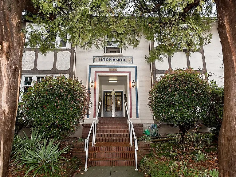 1425 Haro St #104 — Photo 3