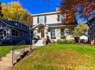 2834 E 18th St, Davenport, IA