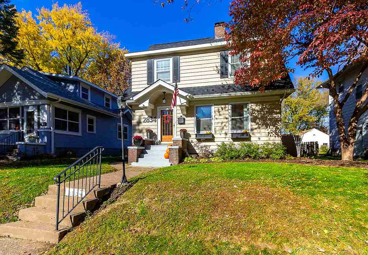 2834 E 18th St photo 1