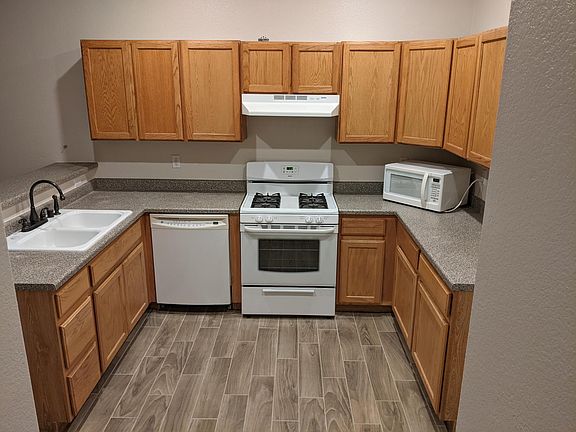 5th image of 7855 Juniper Forest St