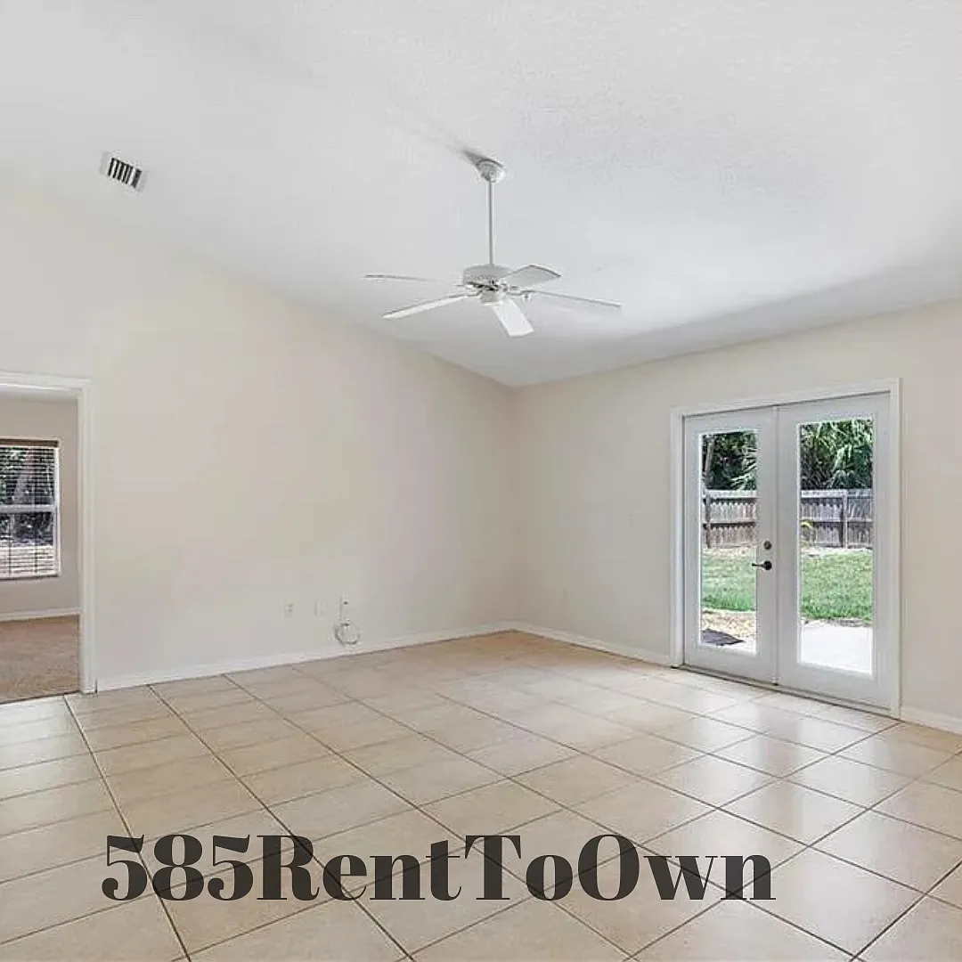 3 bed, 1438 sqft, $1,995 — Photo 2