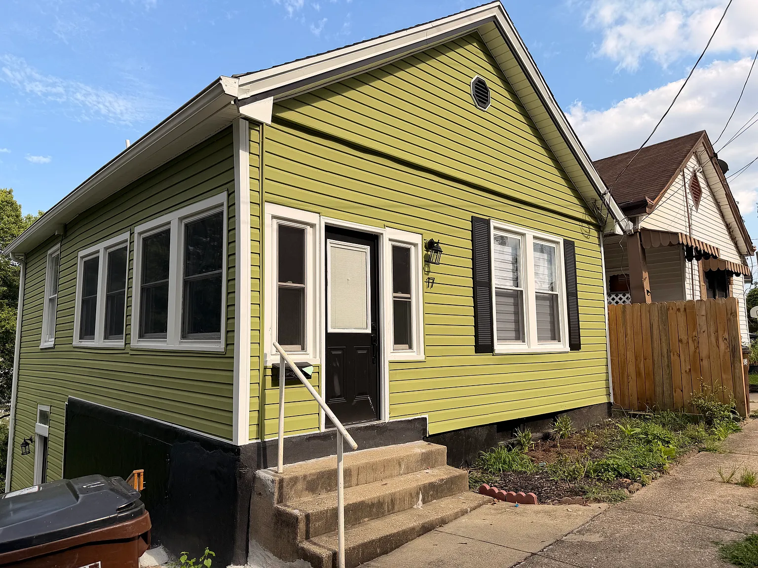 2 bed, 1009 sqft, $1,900 — Photo 1