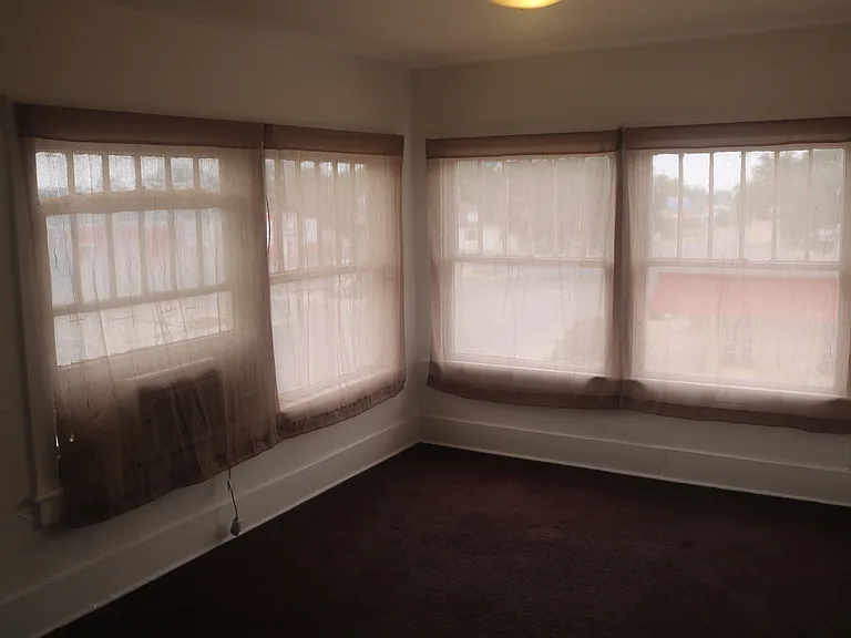 716 E 4th Ave #10 — Photo 1
