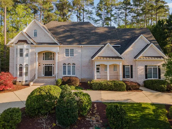 402 Bathgate Ln, Cary, NC 27513