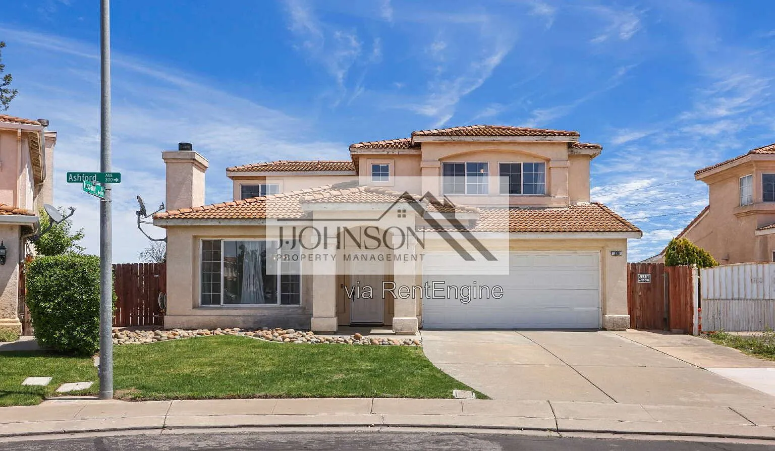 4 bed, 2.5 bath, 2120 sqft, $3,300 — Photo 2