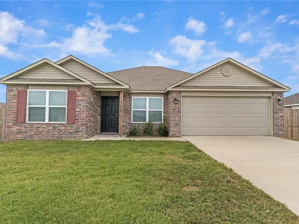 932 W Aiden Dr, Siloam Springs, AR 72761