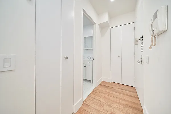 Rented by Living New York | media 8